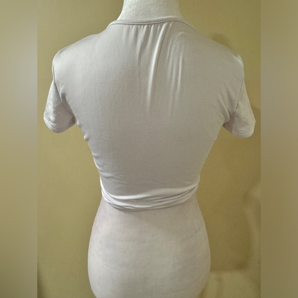 White wrap/tie front short sleeve crop top - Picture 4 of 5